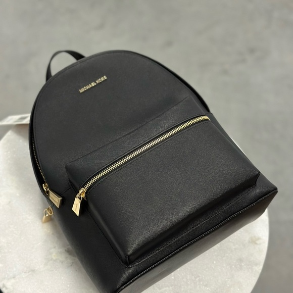 Sally Medium Saffiano Leather 2-In-1 Backpack

Style # 30S3GYDB6L main image 6